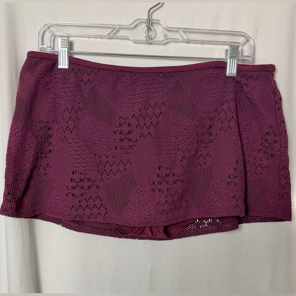 Victoria’s Secret Burgundy Lace Skirted Swim Bikini Bottom Size Large